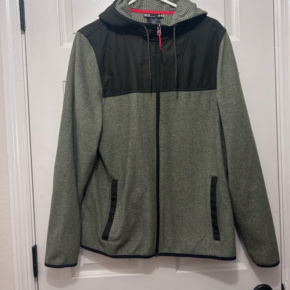 Mens medium under armour jacket green in color - Picture 1 of 4